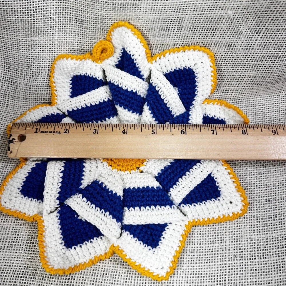 Vintage Handmade Crochet Potholders Set of‎ 2 Blue White Yellow Starburst 8.5